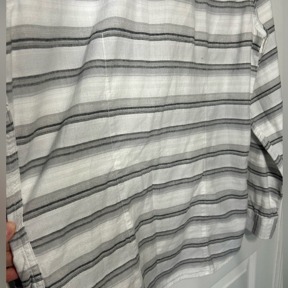 Eddie Bauer Women’s size Medium Classic Fit 100% Cotton Button Up. Black Stripes - Picture 5 of 8